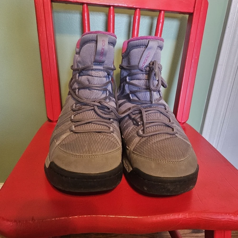 New Balance Fresh Foam 2000 V1 Boots